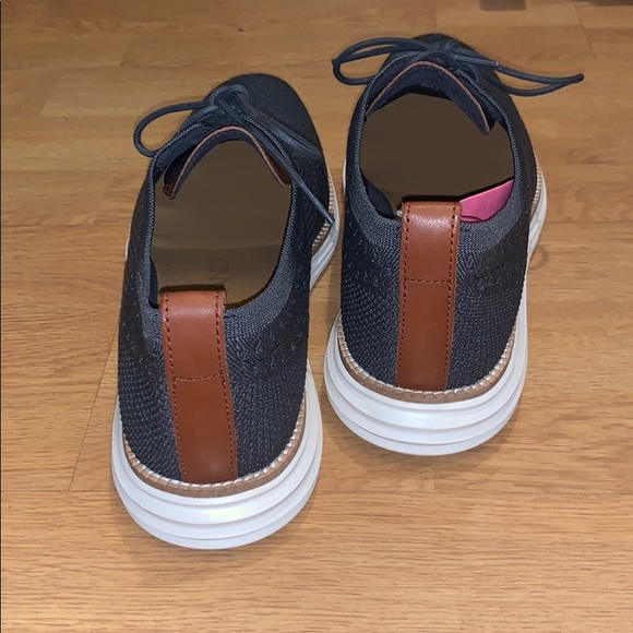 Cole Haan ØriginalGrand Wingtip Oxford 8.5 - Picture 3 of 12
